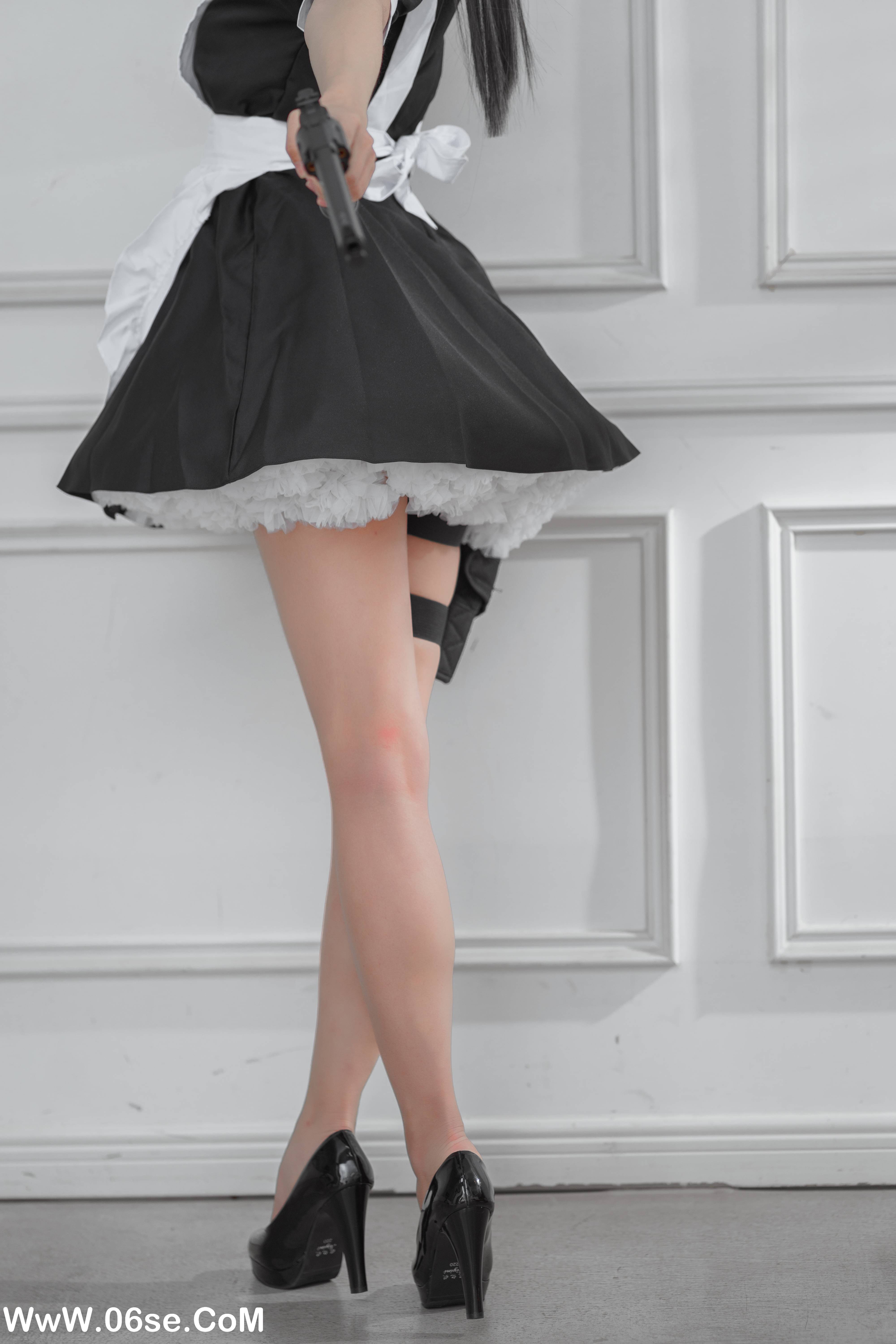 图片[13]-Coser面饼仙儿 NO.037 – 左轮女仆[15P124M]-六色网