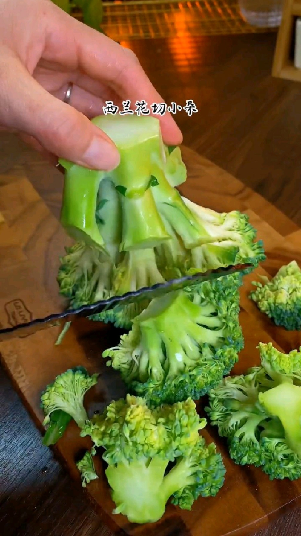 西兰花蒸蛋的做法