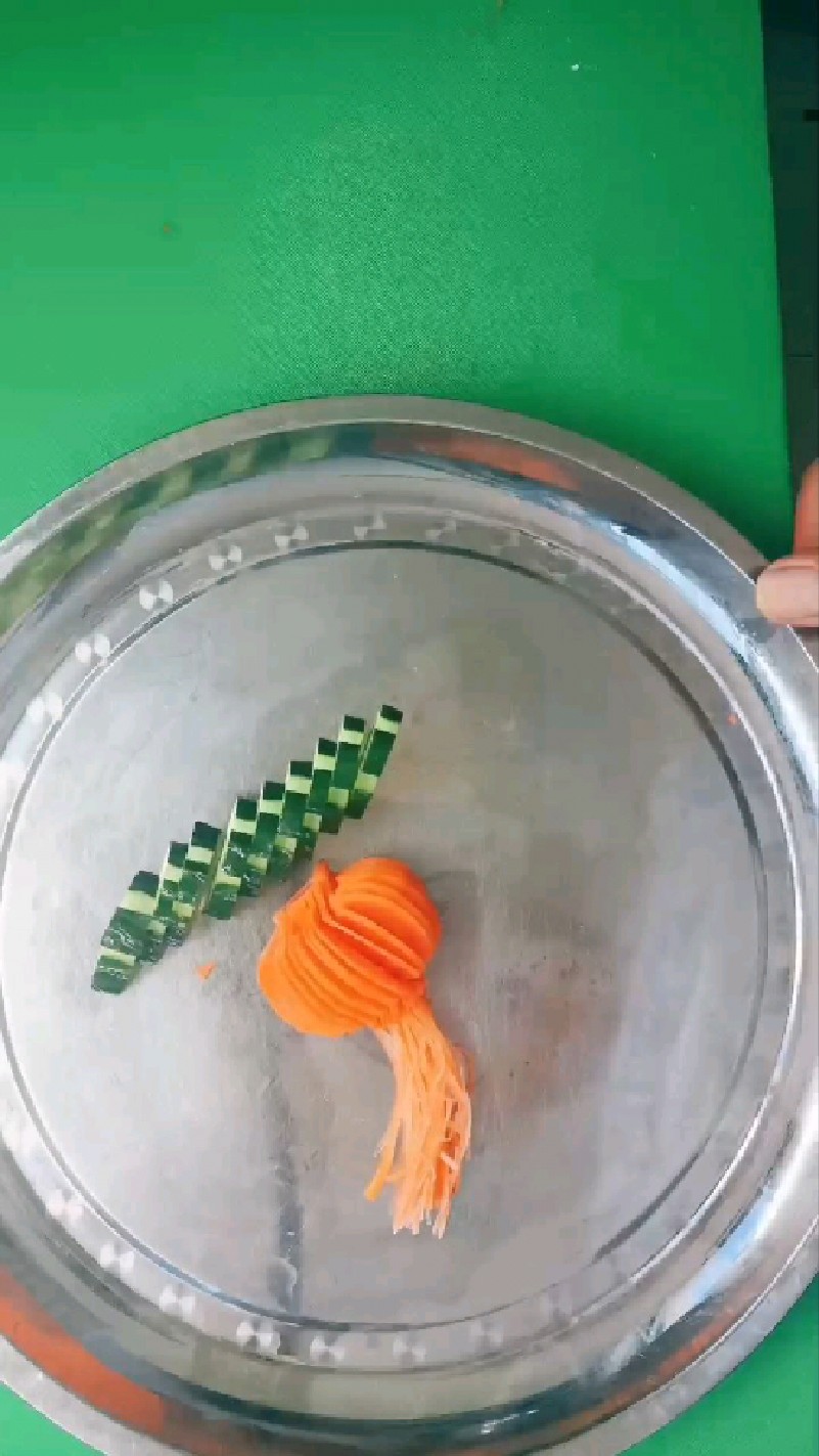 胡萝卜秒变大红灯笼