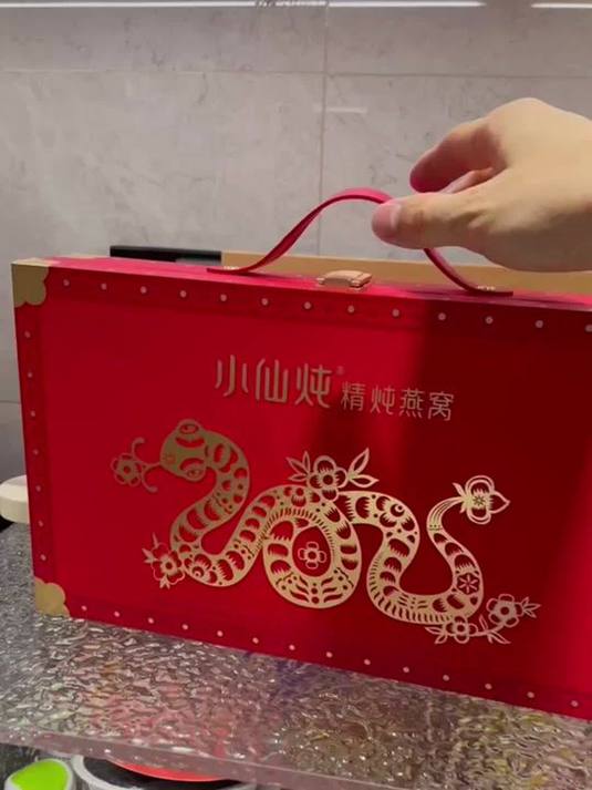 下单鲜炖的小仙炖燕窝 送重要的人 尽显诚意关怀