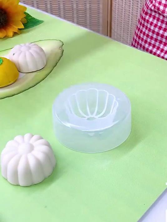 蒸包子蒸馒头一定要用这个包子模具,一按一磕就好,方便好用!