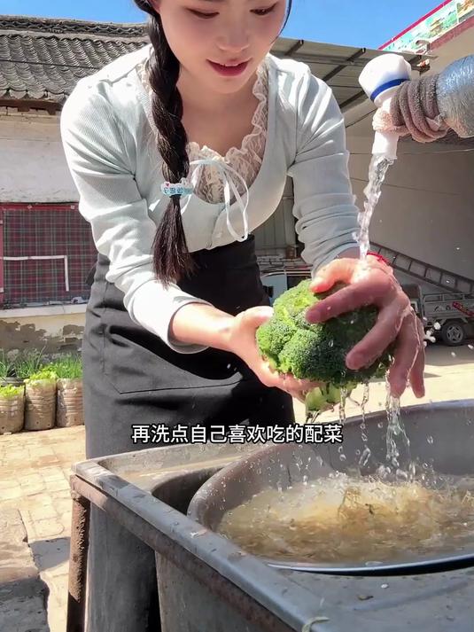 中国人有属于自己的沙拉!俺们这儿的凉拌菜,也叫素拼
