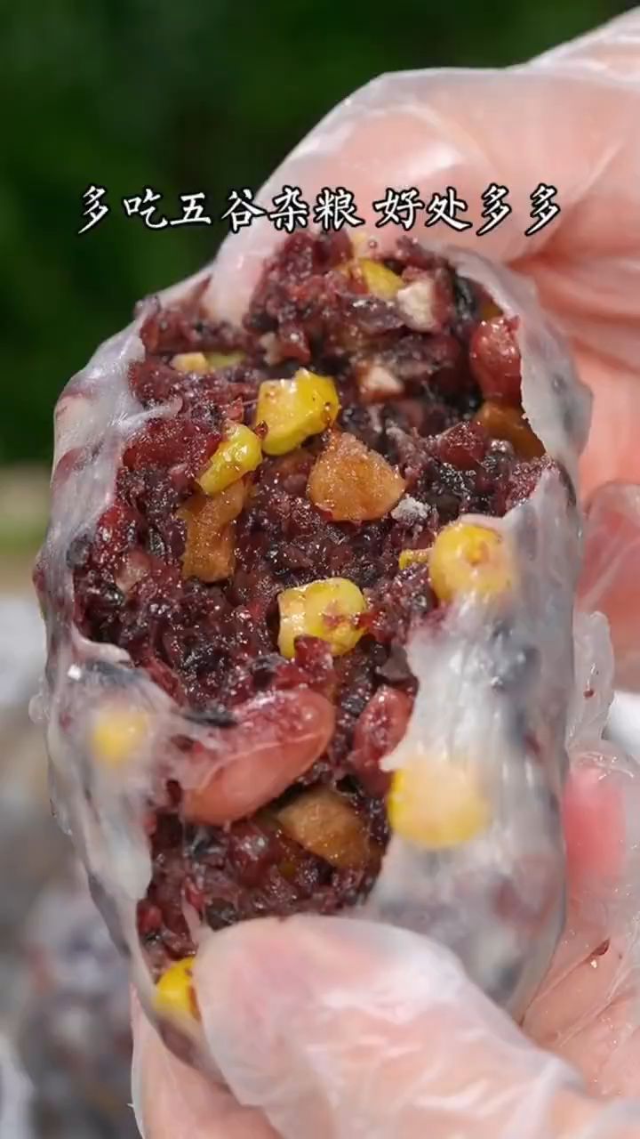 美味杂粮粘豆包