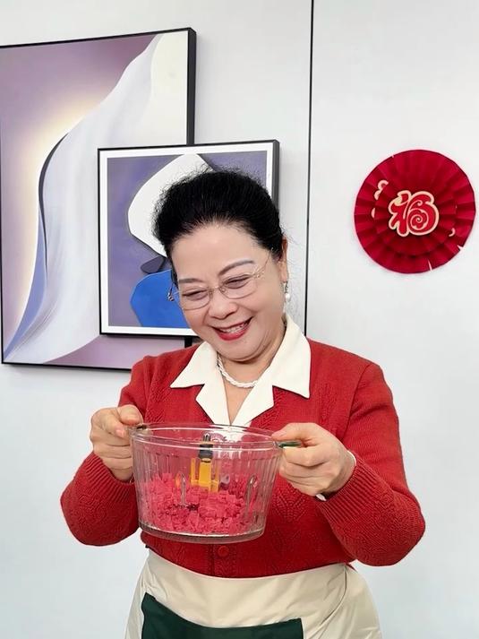 离婚也要买的狠活！苏泊尔绞肉机功能多到离谱，厨房没它不行～