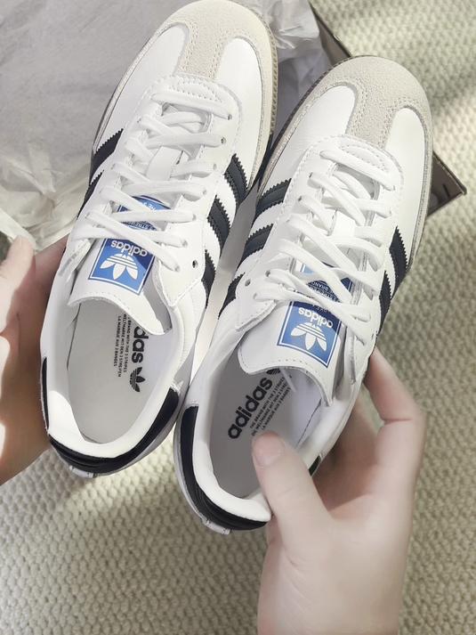 阿迪三叶草经典黑白德训鞋!