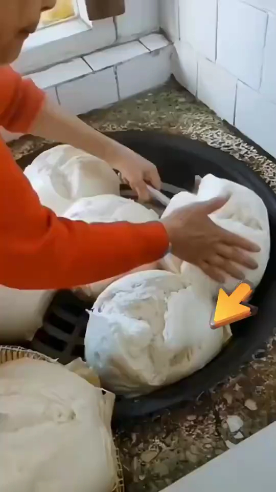 在家蒸馒头包子要用温水和面