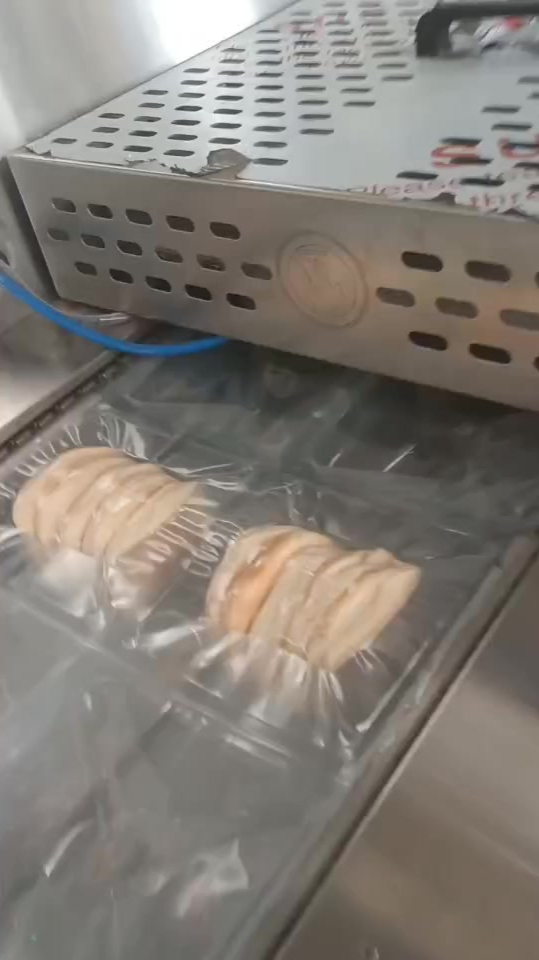 真空包装机-面包贴体真空包装-全自动真空包装机-滚动真空包装机