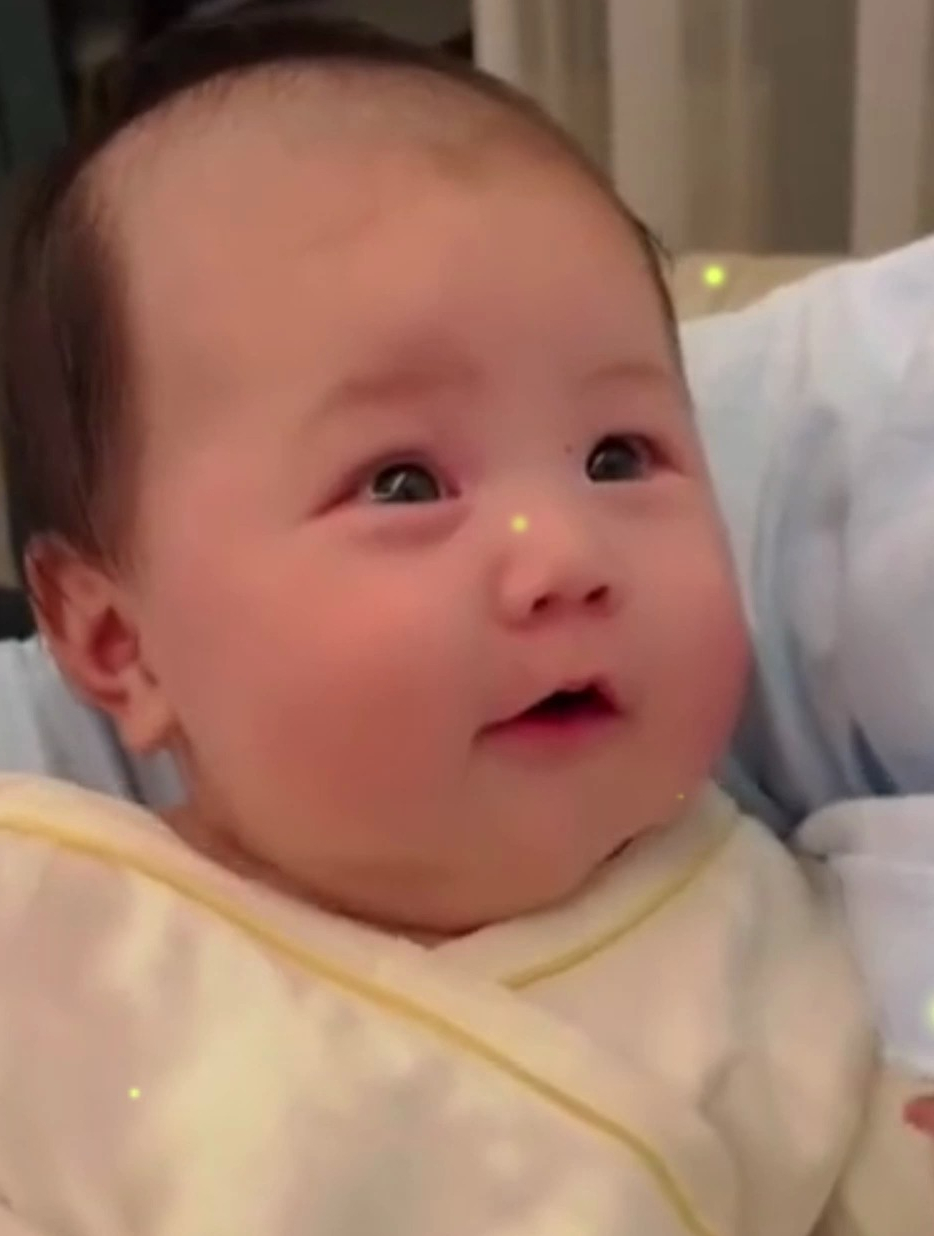 宝宝几个月开始认识人