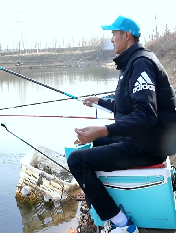 想知道怎么钓工程鲫?看这个视频就行,让你了解工程鲫习性及用饵
