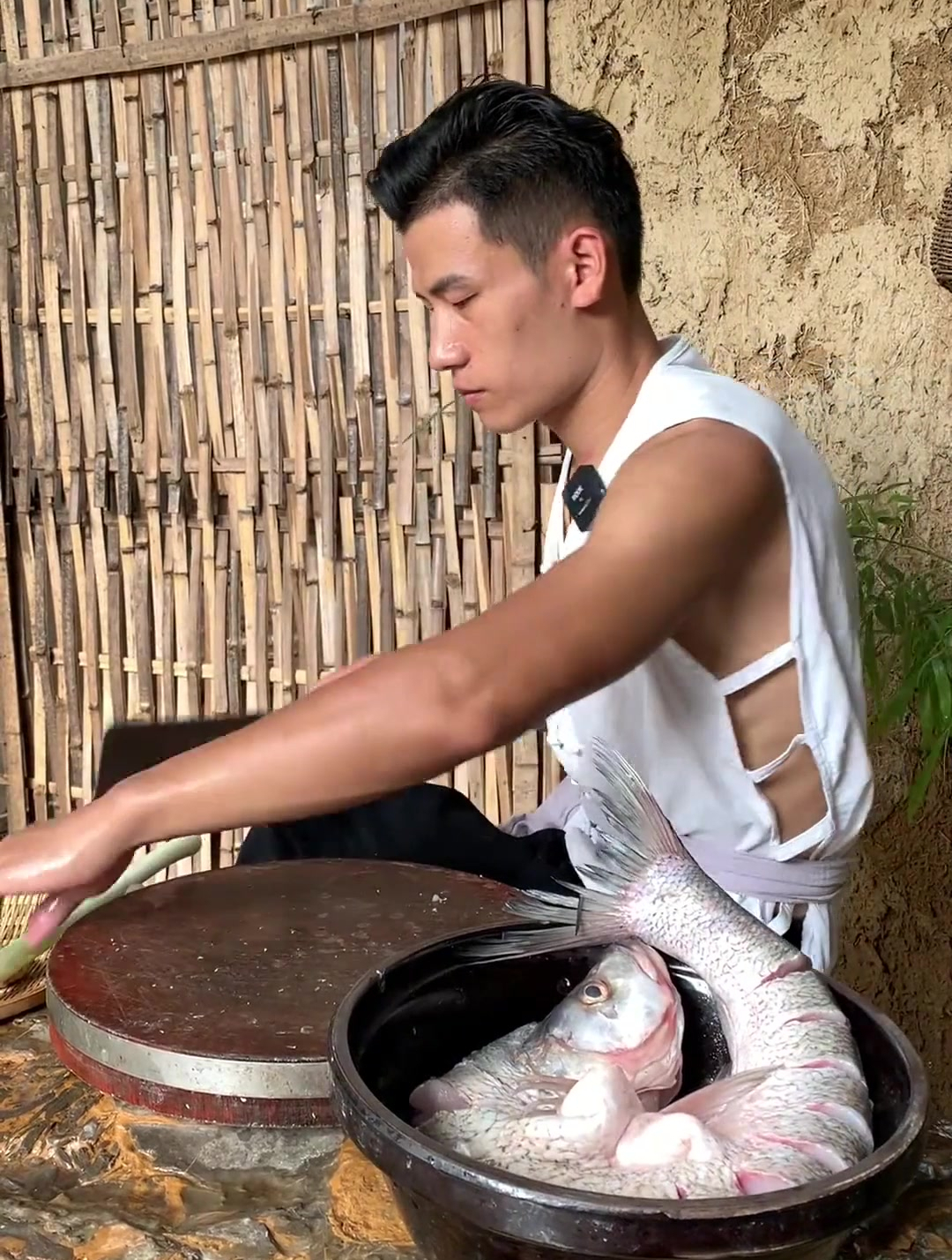 小姨妹带来一条十斤的噘嘴鲢鱼,给她做个红烧翘嘴