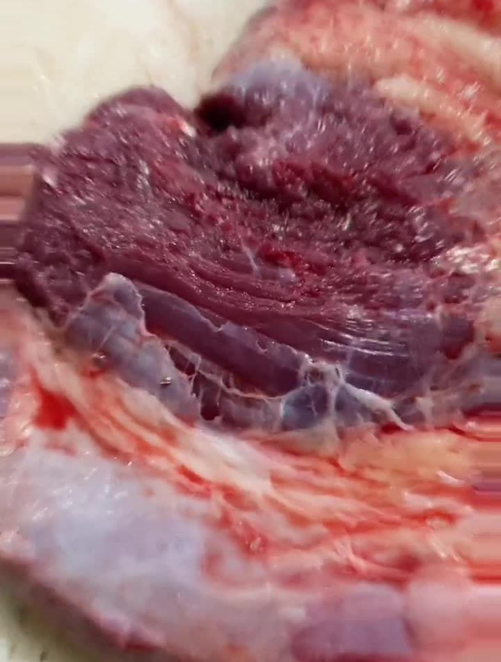 烧一串新鲜牛肉真香