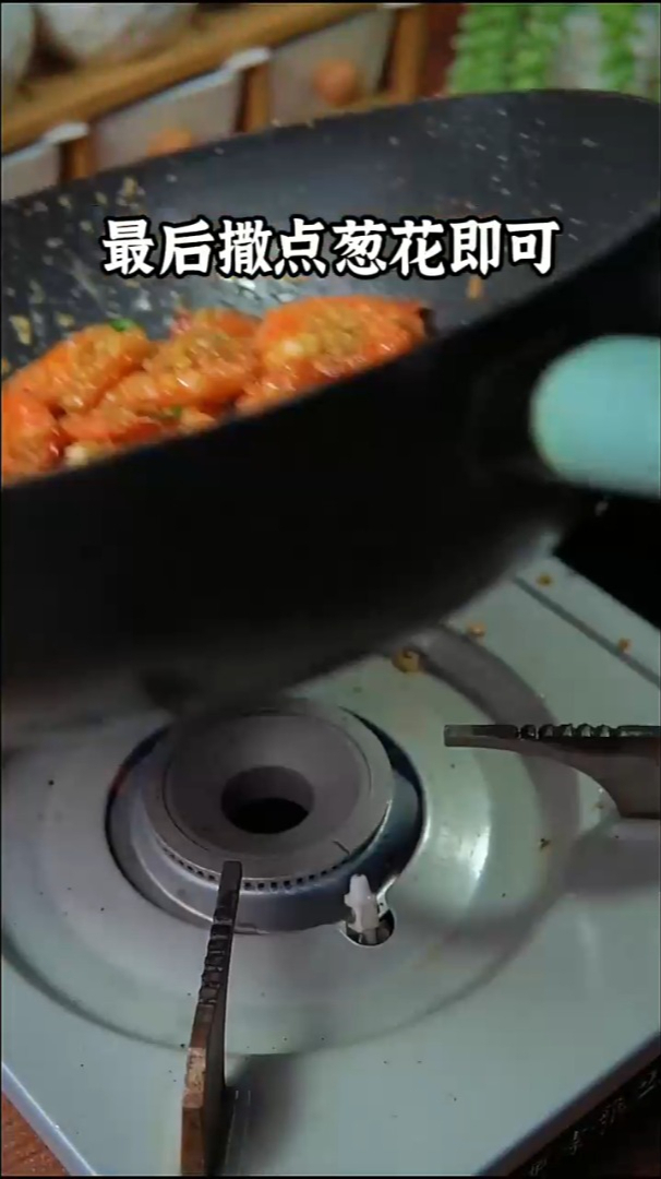 大虾别总是白灼了,试试这个蒜蓉大虾,做法简单