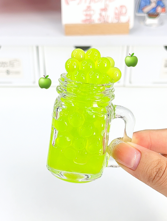 一口爆浆绿色爆爆珠你吃过吗?口味超清新推荐给每一家奶茶店!