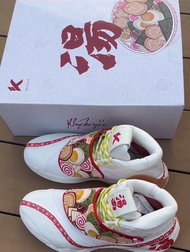 安踏汤普森KT6“汤面”篮球鞋讲解测评,鞋子细节满满透气宜脚