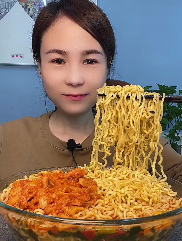 西红柿鸡蛋牛肉面