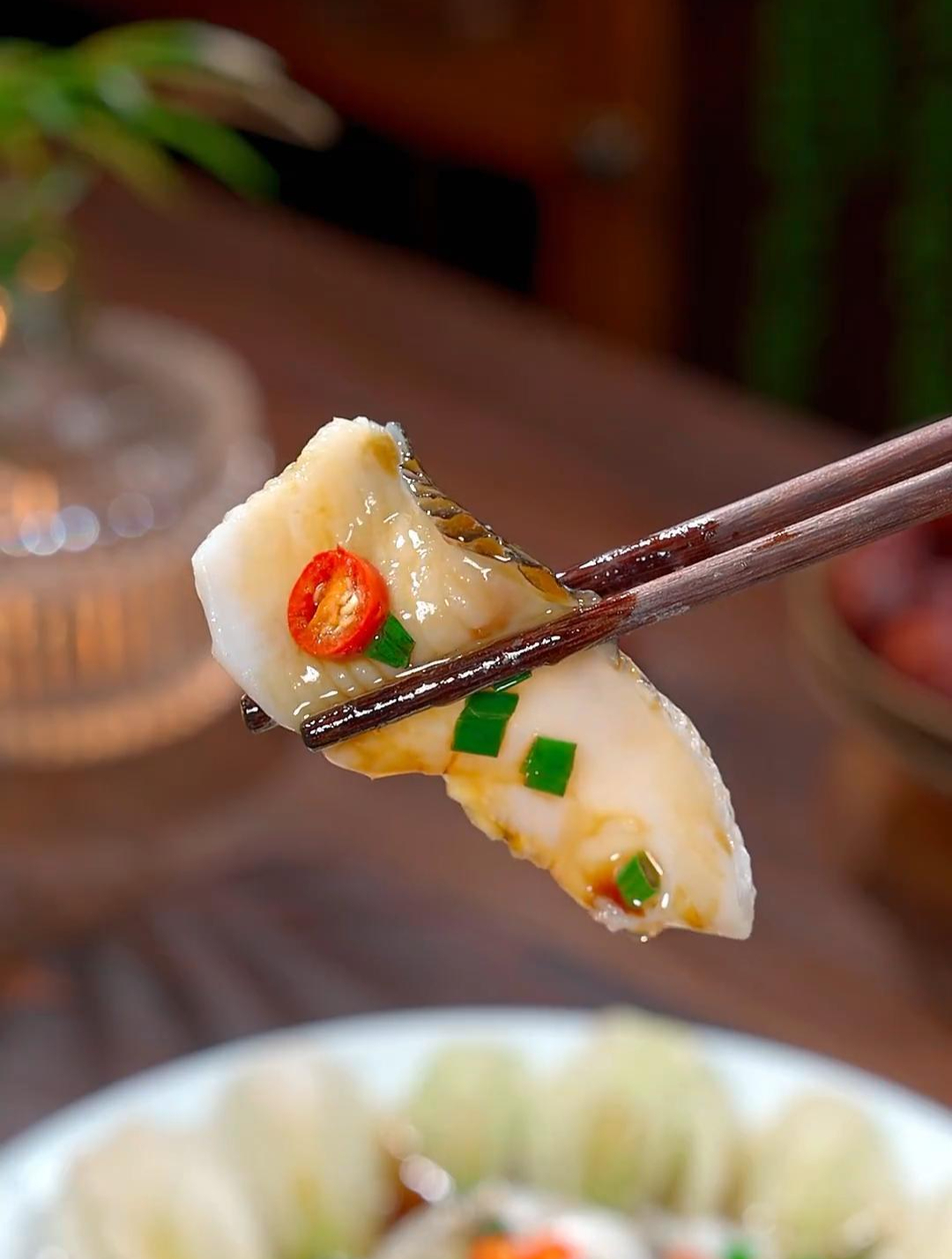 这样做的白灼鱼片鲜嫩入味