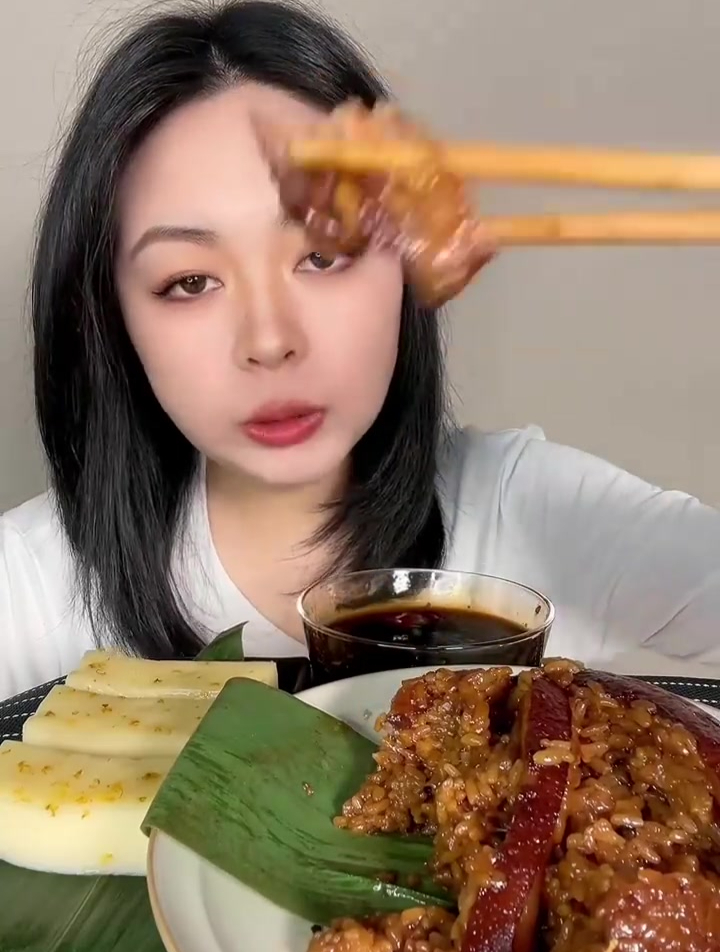 南京大排档美食,糯叽叽的江米扣肉yyds啊!