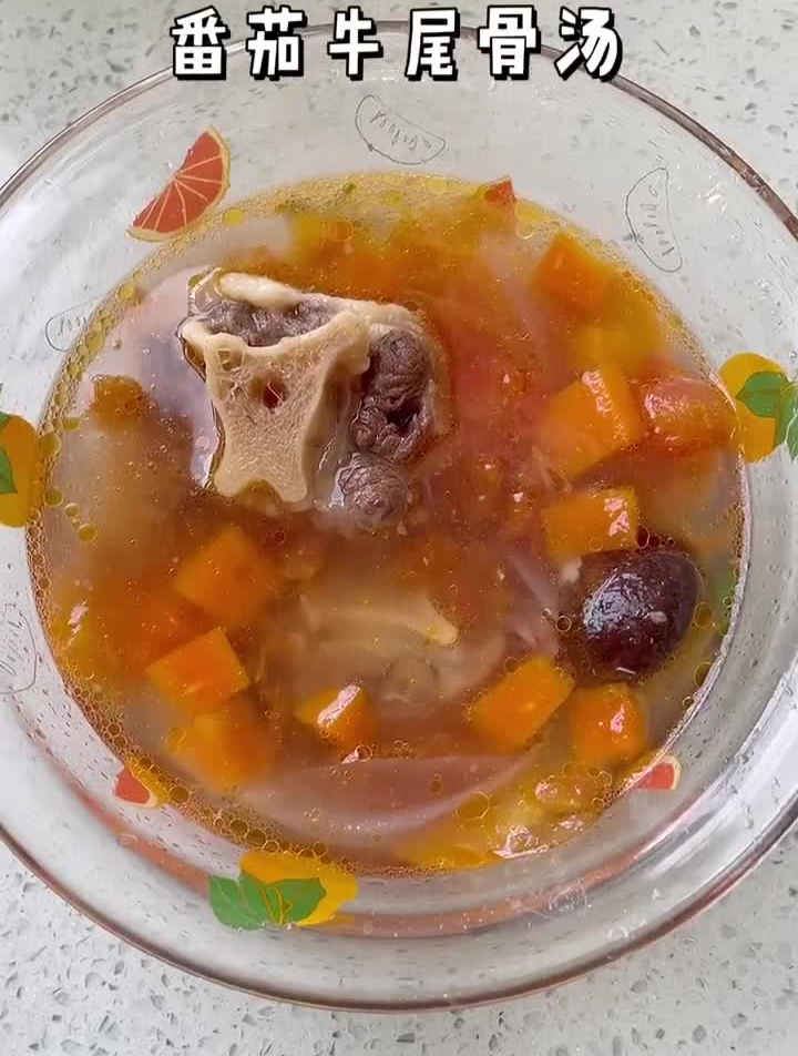 春天一定要给宝宝安排这道番茄炖牛尾,牛尾骨营养