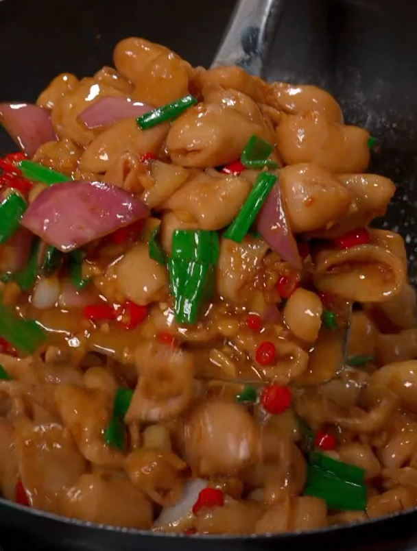 香辣可口的爆炒肥肠