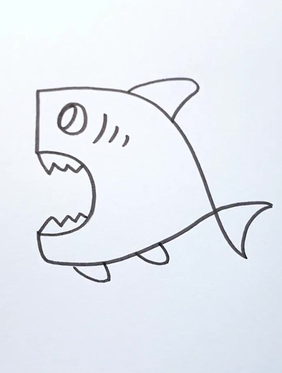 鲨鱼这样画超级厉害,一点都不恐怖!