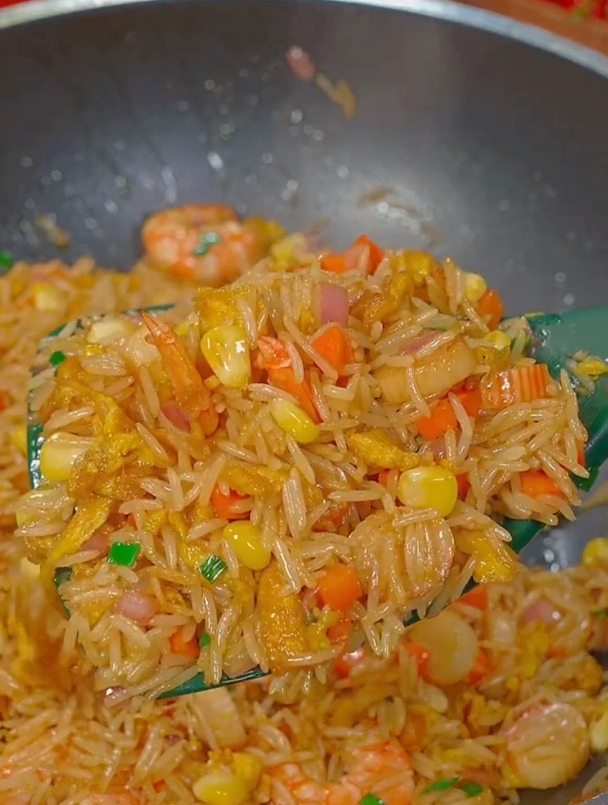 我家一周吃八次的咖喱炒饭,营养又美味,学会孩子都抢着吃