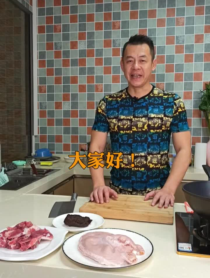 潮汕一宝的老菜脯煮猪肚肠胃喝了过舒服