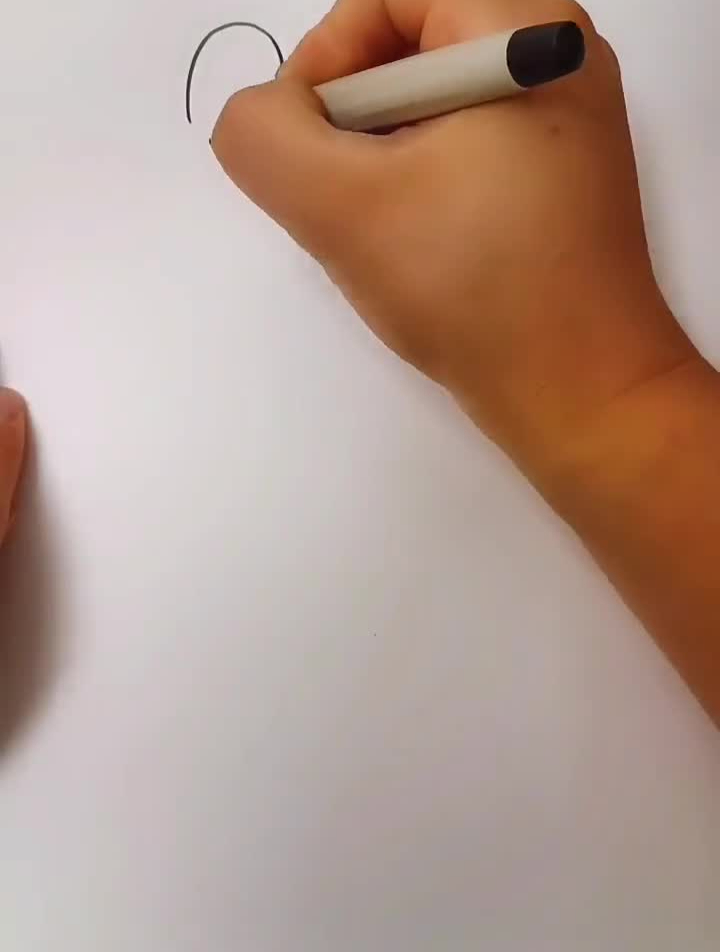 一起来做可爱的冰激凌饮料贴纸吧