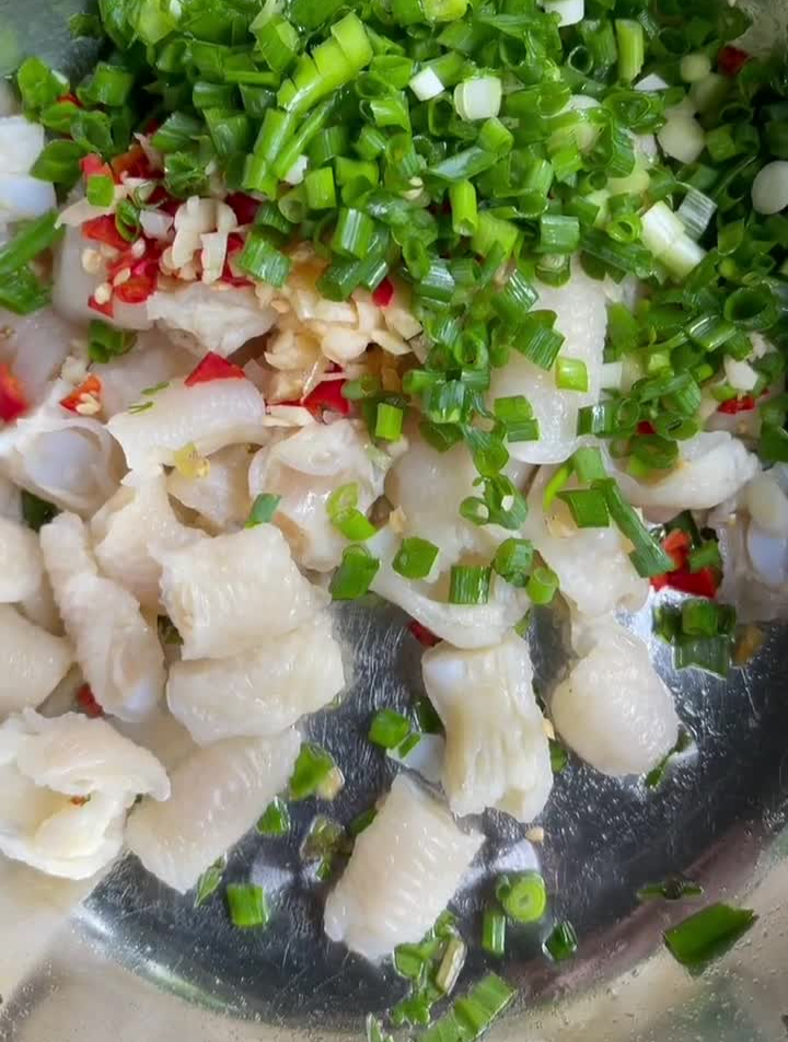 西双版纳我是傣族好食材好味道美味下饭菜傣味包烧鸡脚筋