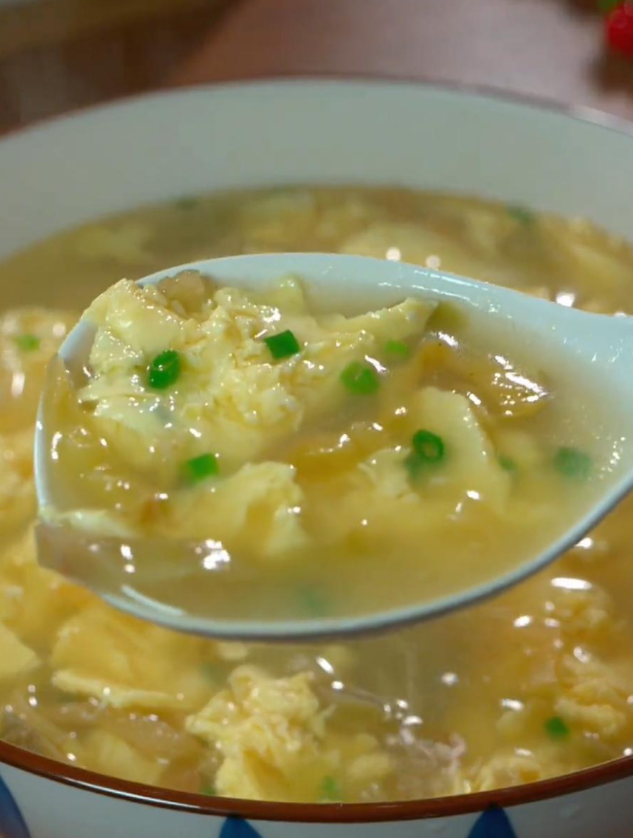 吃饭没胃口,可以试试这个榨菜鸡蛋汤