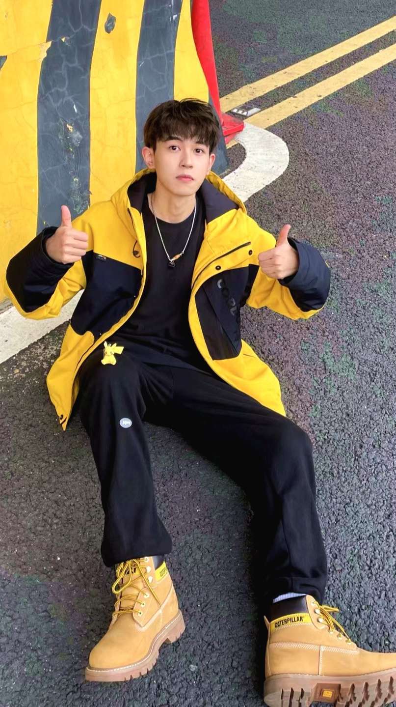 00后阳光小鲜肉,喜欢这样可爱的弟弟