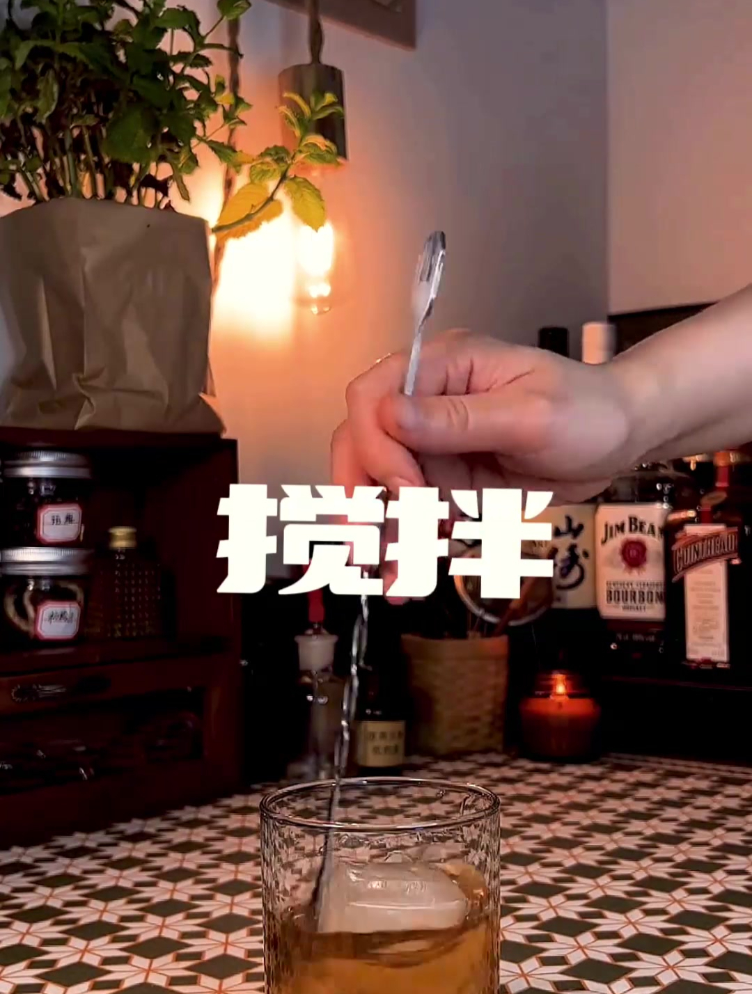 古典一杯历史悠久的经典鸡尾酒