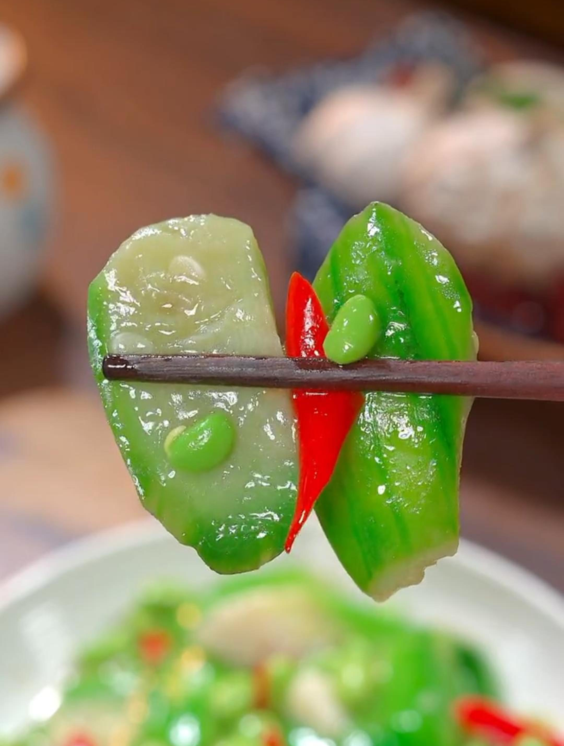 这样做的炒丝瓜颜色翠绿