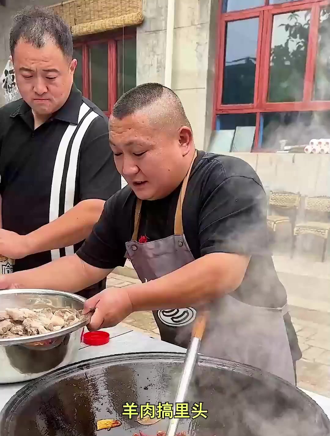 羊肉铜火锅-汤浓肉香-这样做的羊肉确实