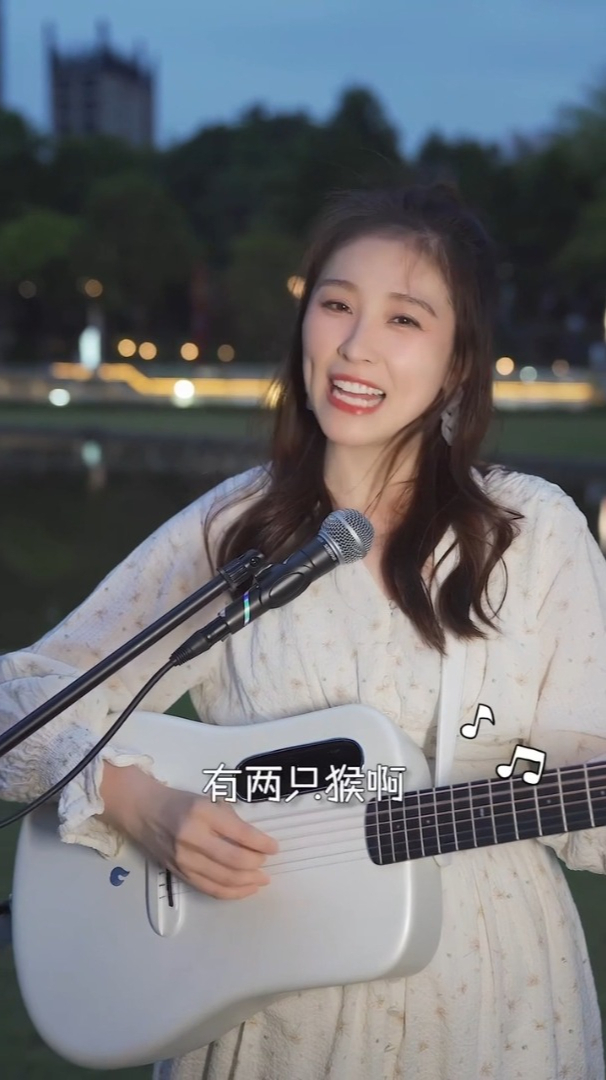 蛋糕姐姐《两只猴》