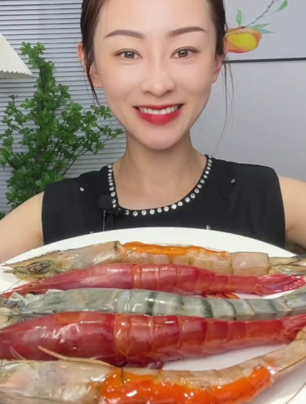 东方虾、红魔虾、黑虎虾三虾大拼盘