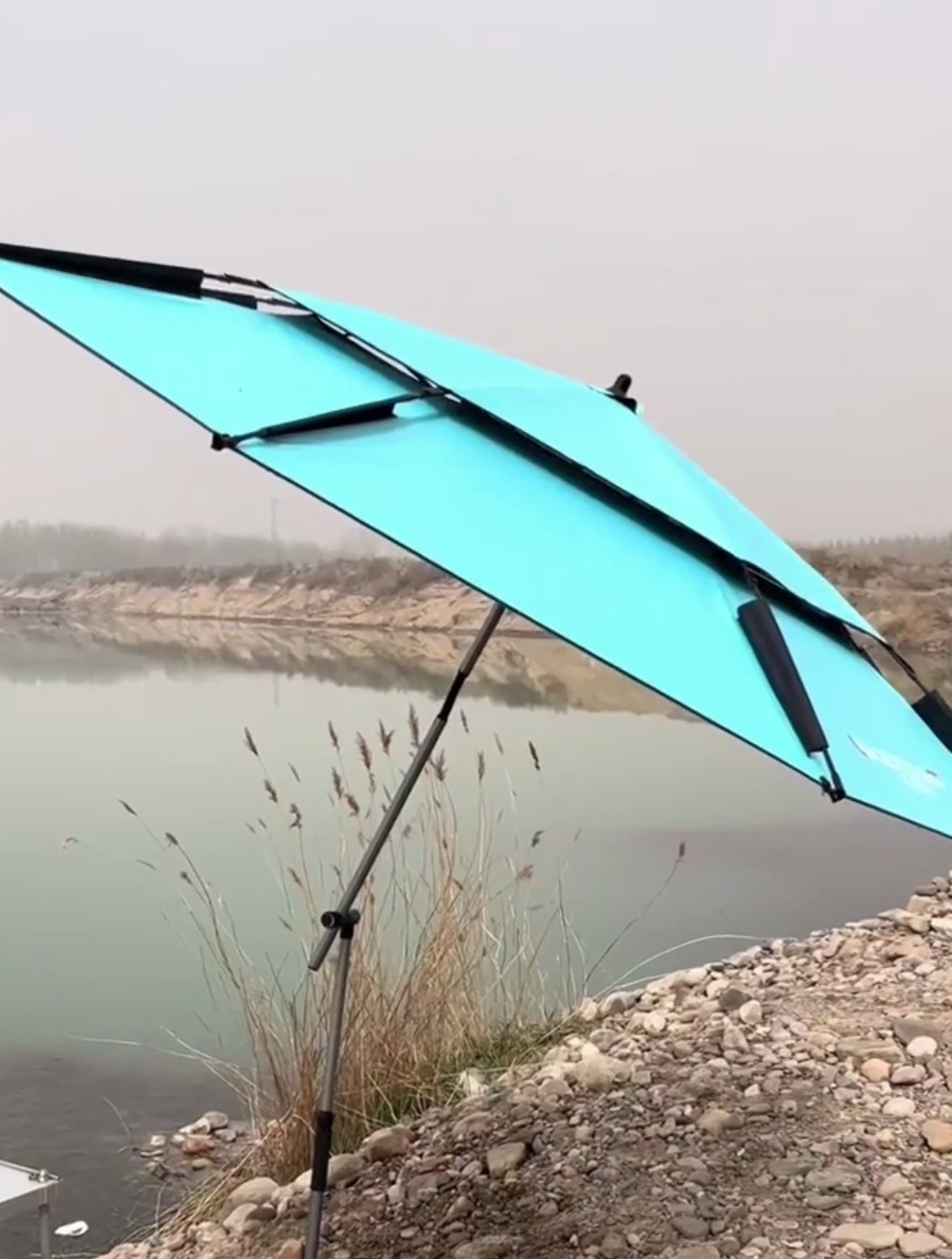 20年经验的钓鱼人选择钓鱼伞时注意这几个关键点,不花冤枉钱