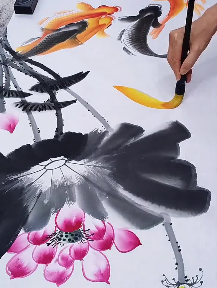 写意彩墨莲花九鱼国画