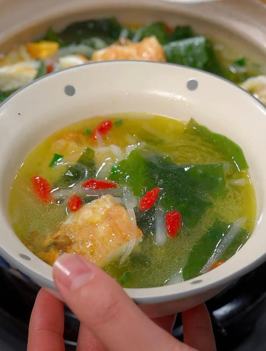 这样炖的裙带菜鸡蛋汤汤鲜味美