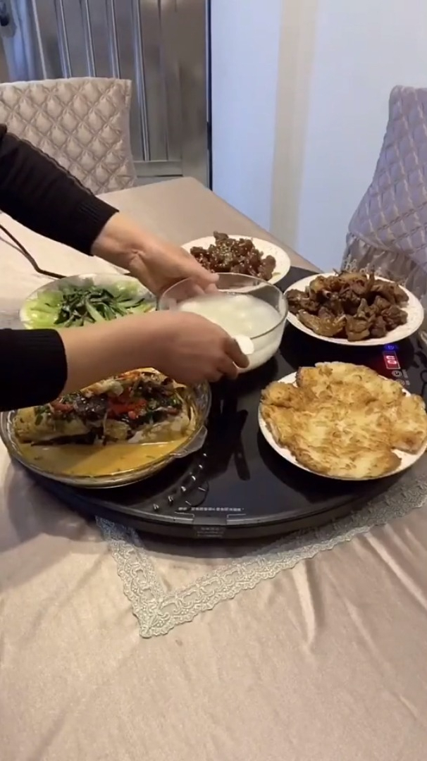 智能恒温家用饭菜保温板餐桌电暖加热菜板盘保温柜垫神器