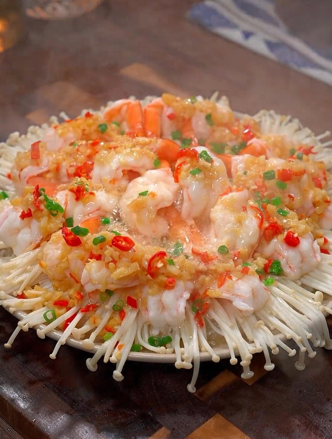 蒜蓉粉丝金针菇大虾