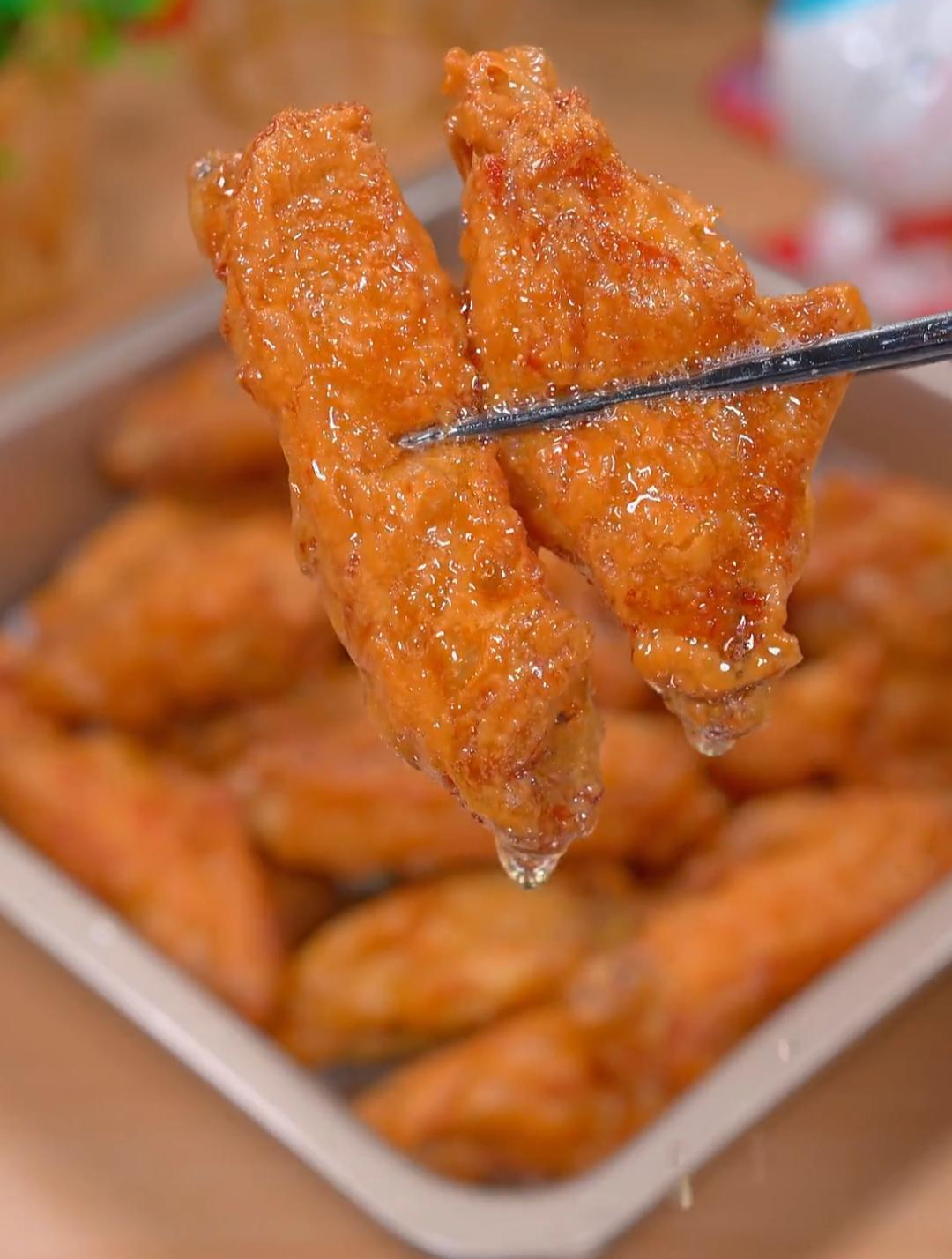 蒜香炸鸡翅,孩子一口一个,特别喜欢