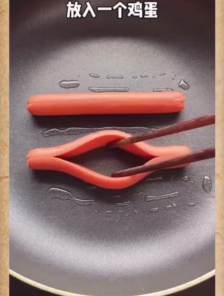 火腿肠煎鸡蛋最新的吃法,快做给你爱的人吃吧
