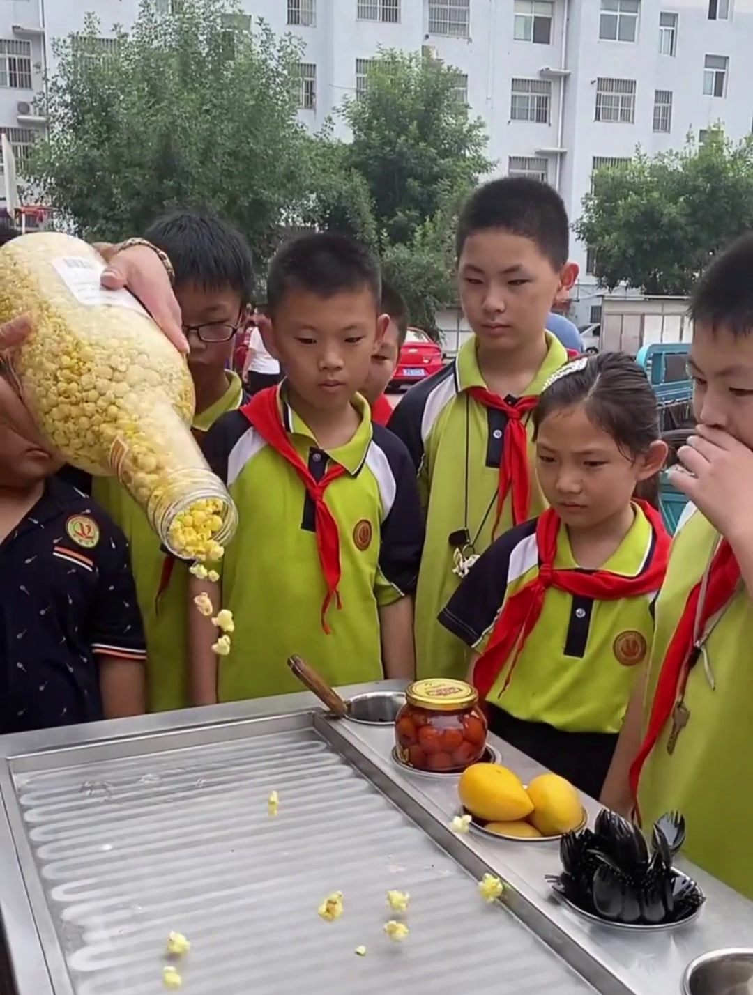 这是我见过最干净的炒酸奶了,难怪要五元一份,不买我都觉得亏