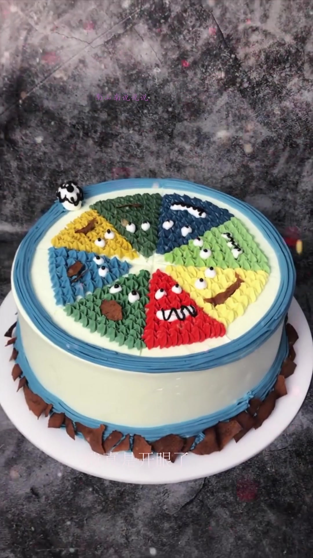 这款蛋糕也太有创意了,这种配色,很适合送给女孩子