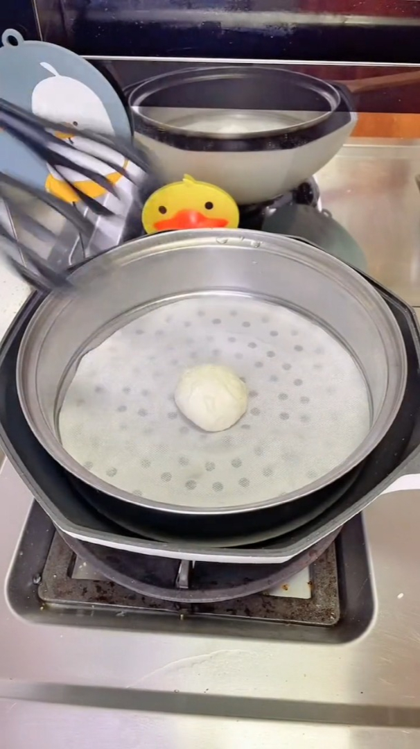 别再用纱布蒸馒头了,快试试这个一次性蒸笼布,好用又卫生。