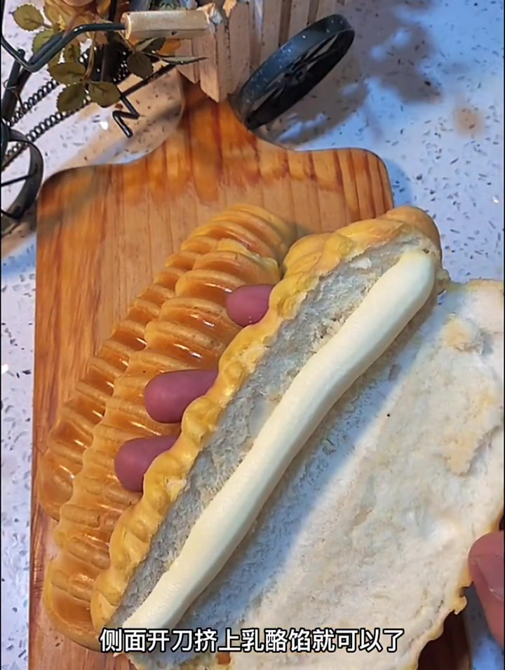 毛毛虫面包 面包