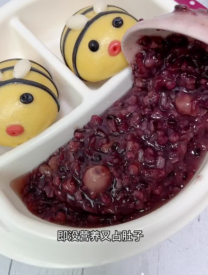 别再给宝宝吃白粥了,不会搭配的妈妈们试试这种五谷杂粮粥
