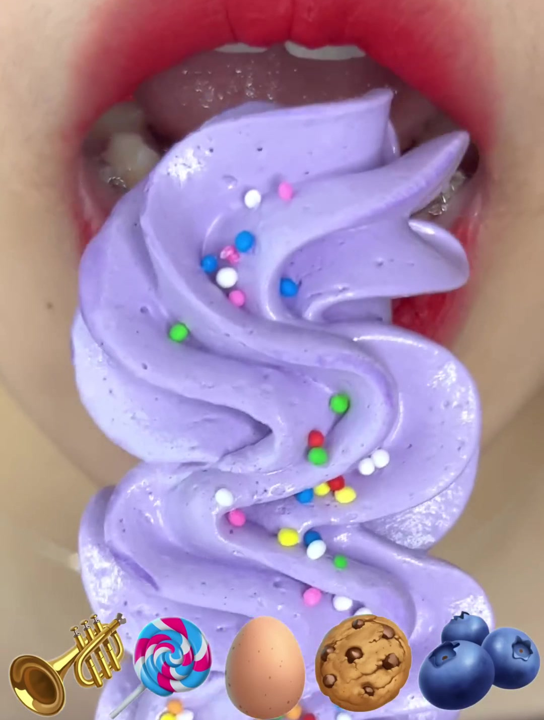 蓝莓,蛋白酥饼,草莓糖果,甜甜圈,布丁果冻