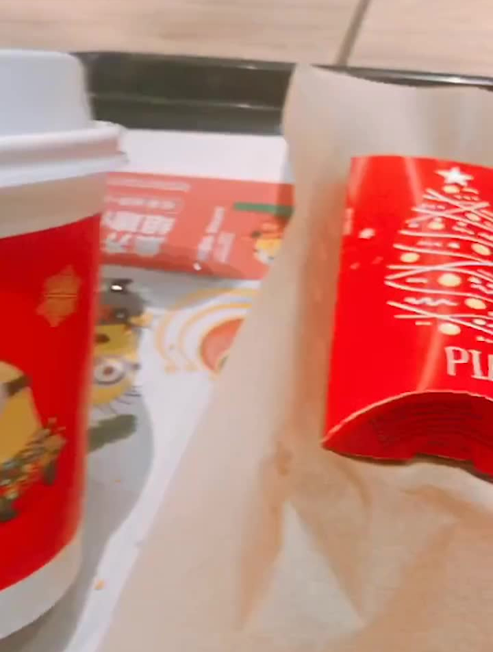 肯德基K记新出这个圣诞石榴派和红豆酿饮不得不说