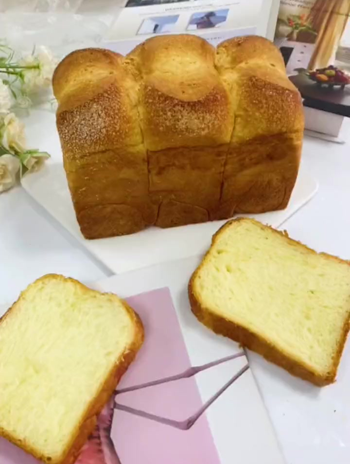 超好吃的皇后吐司来了,口感细腻香甜不腻
